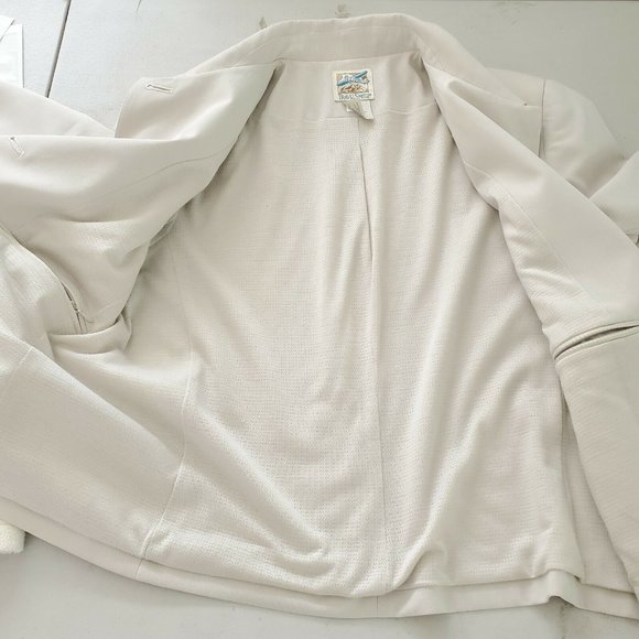 TravelSmith Women’s Beige Khaki Spread Collar Three-Button Blazer Jacket Size 8P - Picture 10 of 10